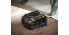 POLNILNIK AKU UNIVERZALNI XR 20V Stanley SFMCB14