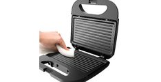 TOASTER IZ NERJAVEČEGA JEKLA 750WZ INDIKATORJEM IN PREVLEKO PROTI PRIJEMANJU Black&Decker BXSA752E