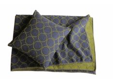 Prevleka Deco 50x50 cm modra z zelenimi krogi prevleka_modra_z_zelenimi_krogi_12013-008.jpg