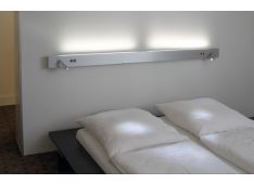 TIDUR Wandprofilleuchte, bela LED am Spot, srebrna robiniline_146284_A1.jpg