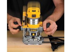 REZKALNIK 8mm 900 W s spremenljivo hitrostjo Dewalt D26203 REZKALNIK 8mm 900 W s spremenljivo hitrostjo Dewalt D26203
