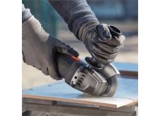 KOTNI BRUSILNIK 900 W 125 mm Black & Decker BEG220 KOTNI BRUSILNIK 900 W 125 mm Black & Decker BEG220