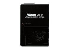 NIKON aku polnilec MH-62 NIKON aku polnilec MH-62