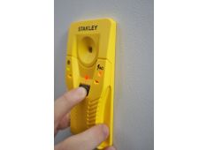 DETEKTOR NAPELJ. ZA KOVINSKE IN LESENE PREDELE 19M Stanley STHT77587-0 DETEKTOR NAPELJ. ZA KOVINSKE IN LESENE PREDELE 19M Stanley STHT77587-0